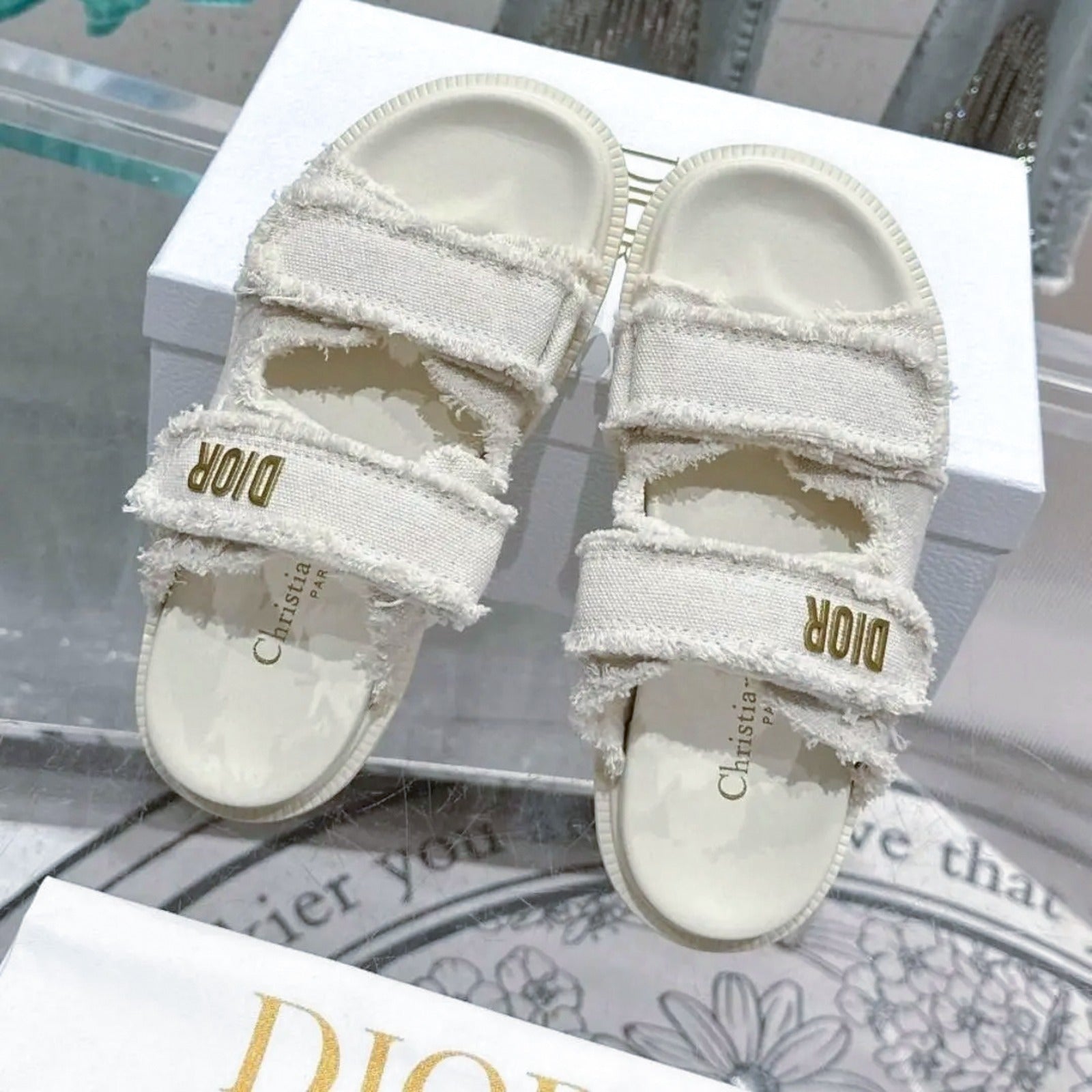 SANDALIAS EXCLUSIVA DI0R HUESO