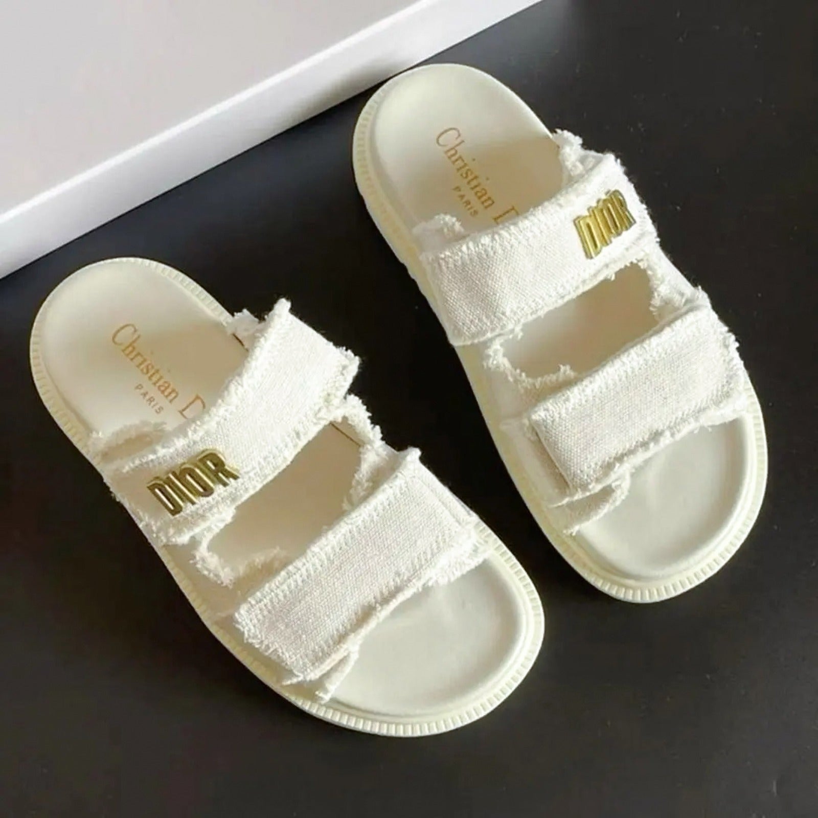 SANDALIAS EXCLUSIVA DI0R HUESO